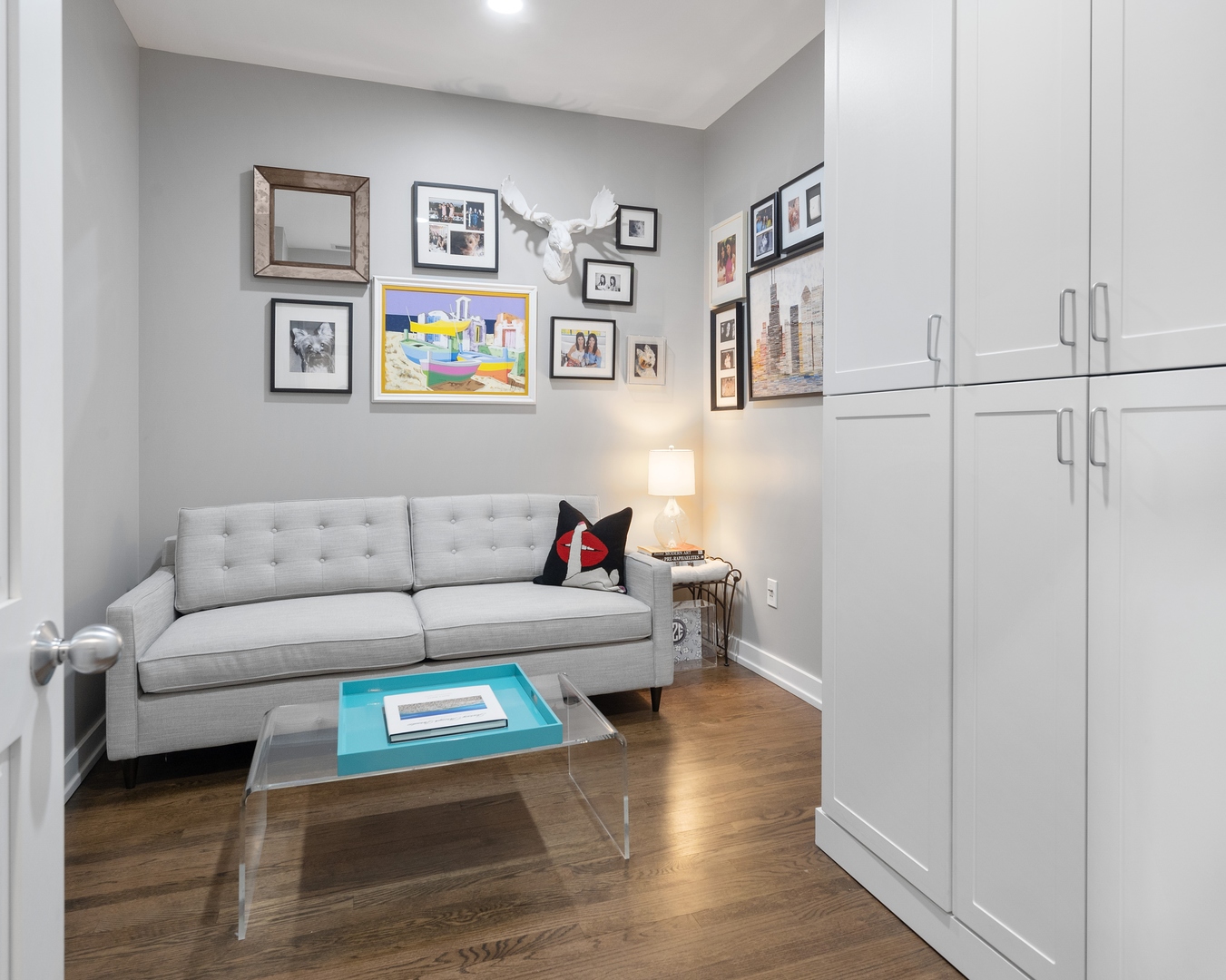 150 W Superior Street Unit: 1106