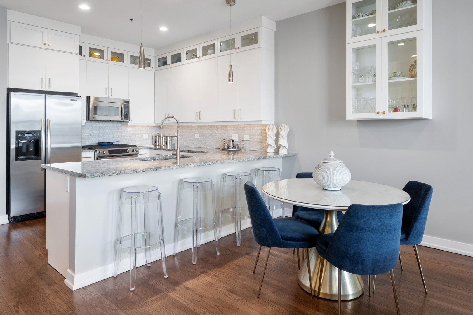 150 W Superior Street Unit: 1106