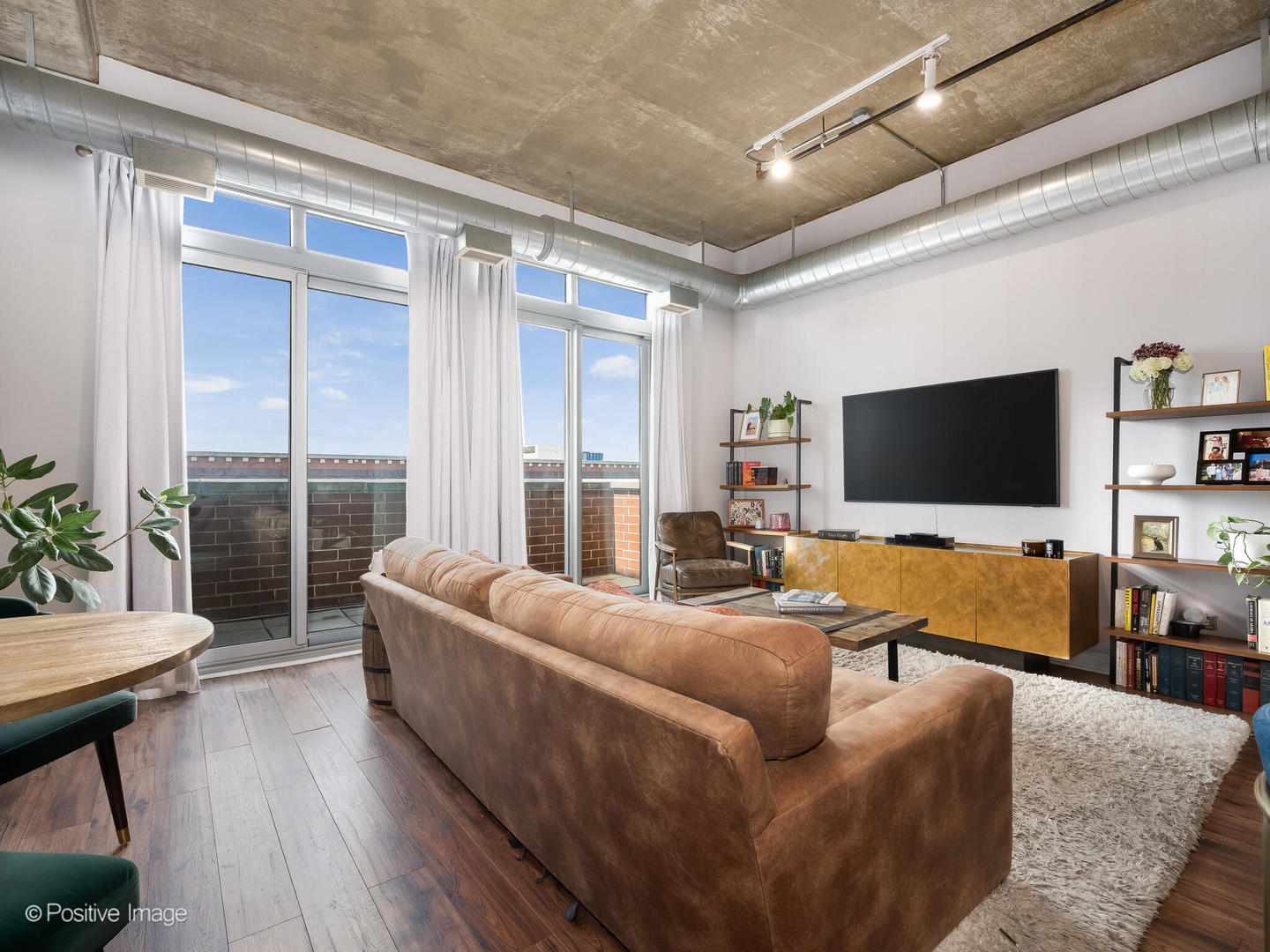 111 S Morgan Street Unit: 905