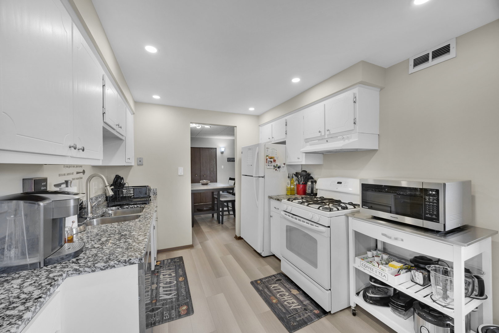 13645 Lamon Avenue Unit: A06