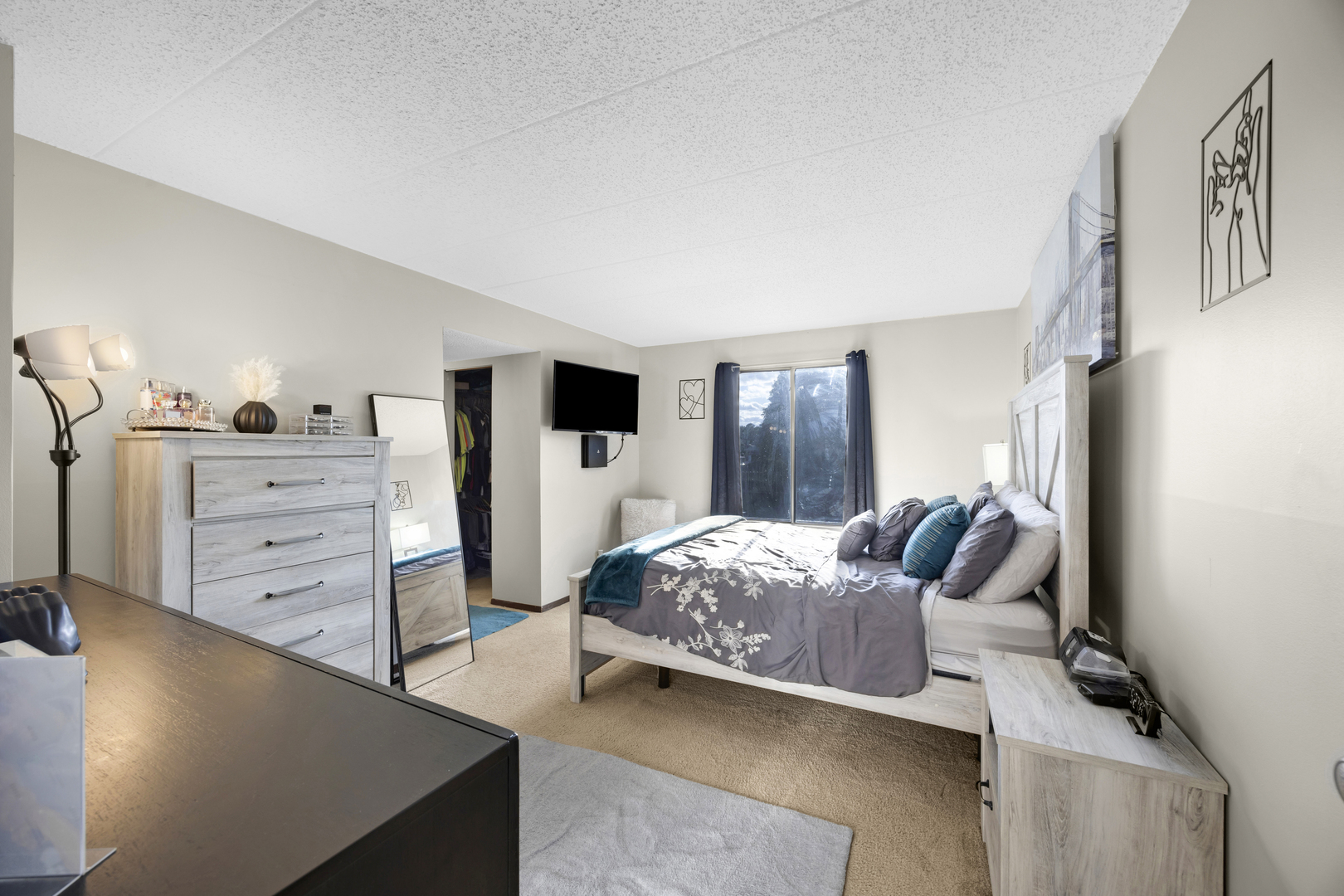 13645 Lamon Avenue Unit: A06