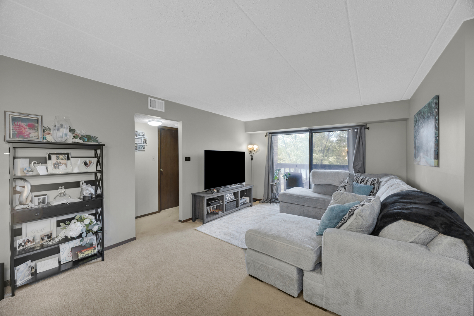 13645 Lamon Avenue Unit: A06