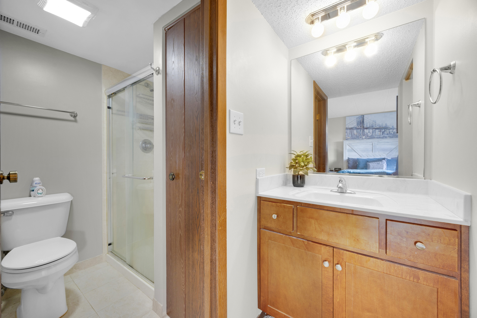 13645 Lamon Avenue Unit: A06