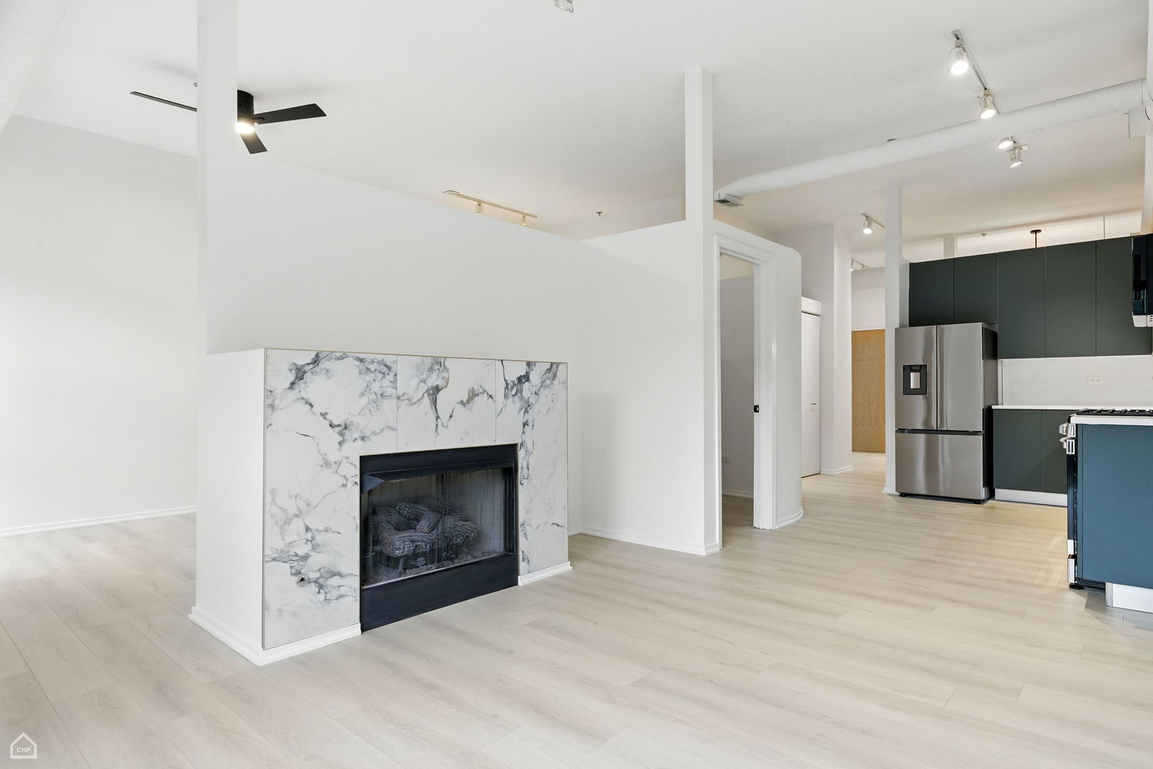 1000 E 53rd Street Unit: 208