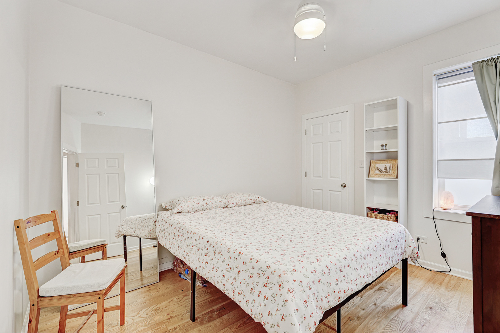 4903 N Monticello Avenue Unit: 3