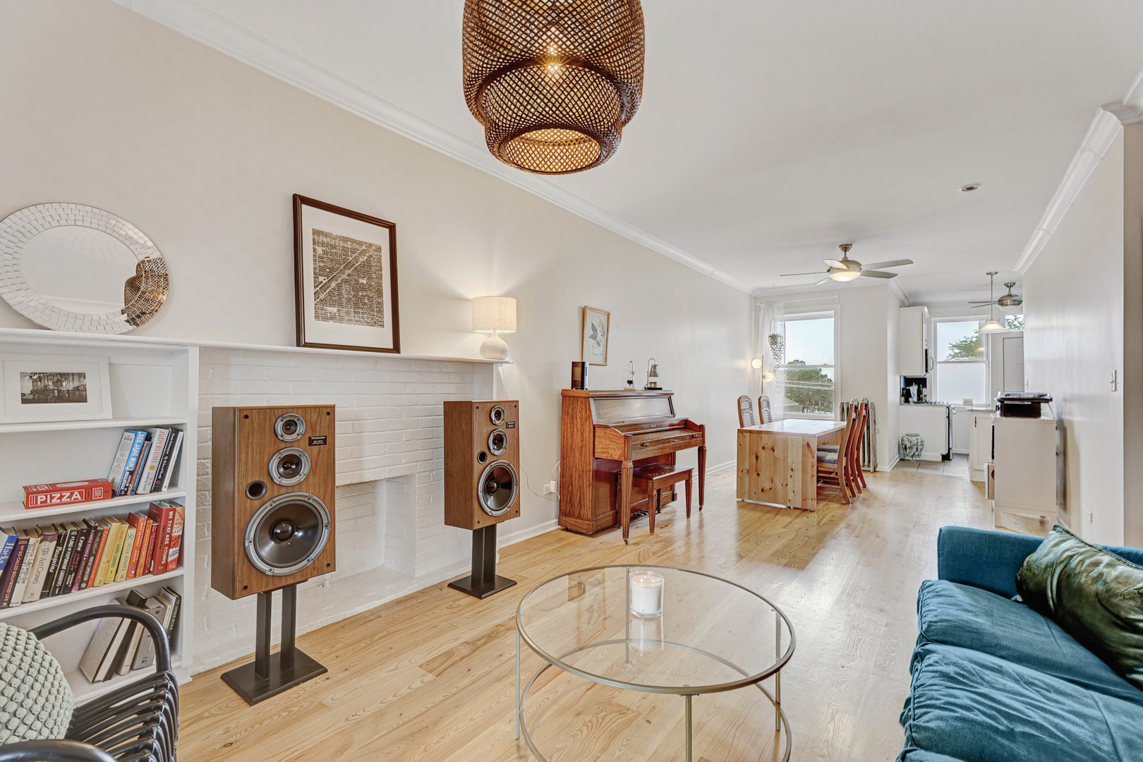 4903 N Monticello Avenue Unit: 3