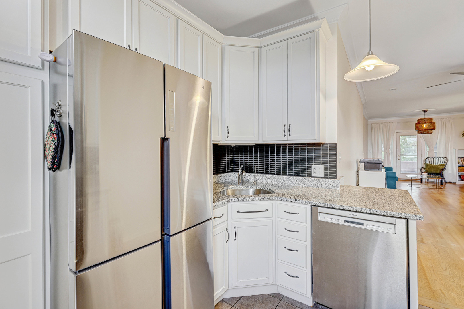 4903 N Monticello Avenue Unit: 3