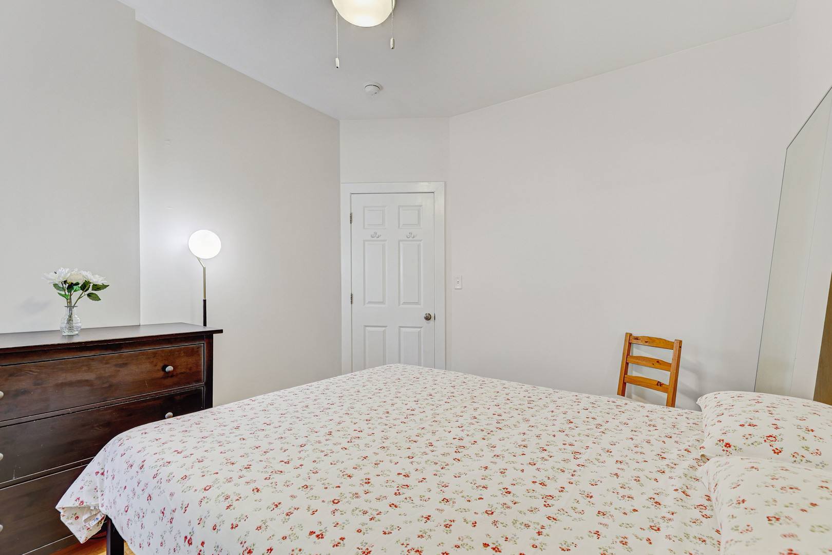 4903 N Monticello Avenue Unit: 3
