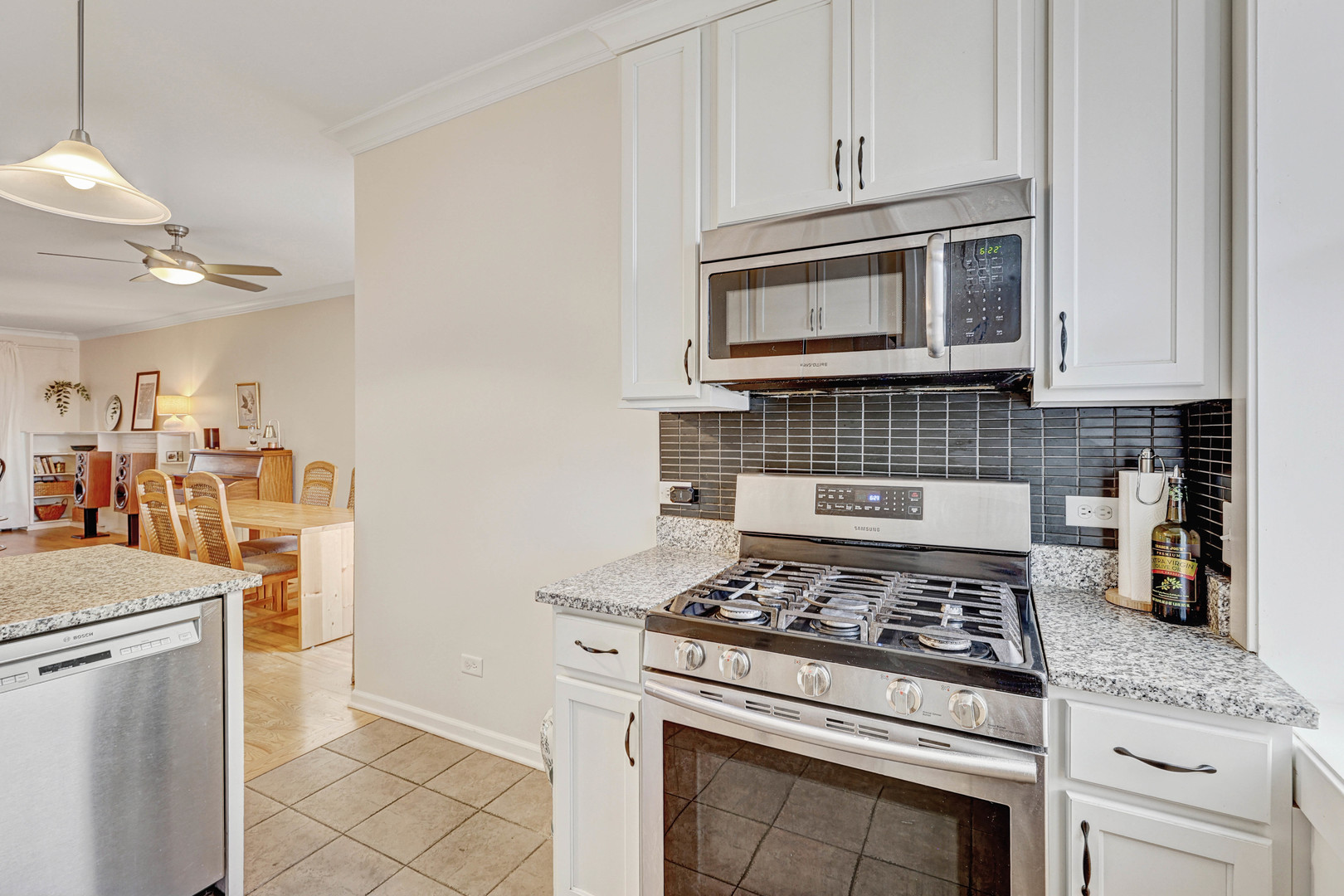 4903 N Monticello Avenue Unit: 3