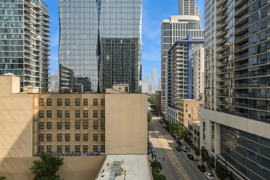 1400 S Michigan Avenue Unit: 1003