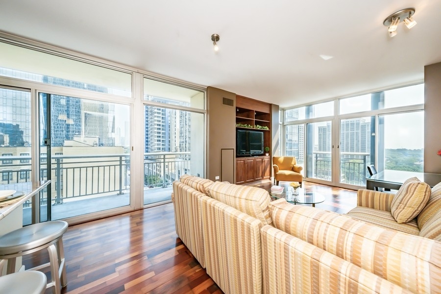 1400 S Michigan Avenue Unit: 1003