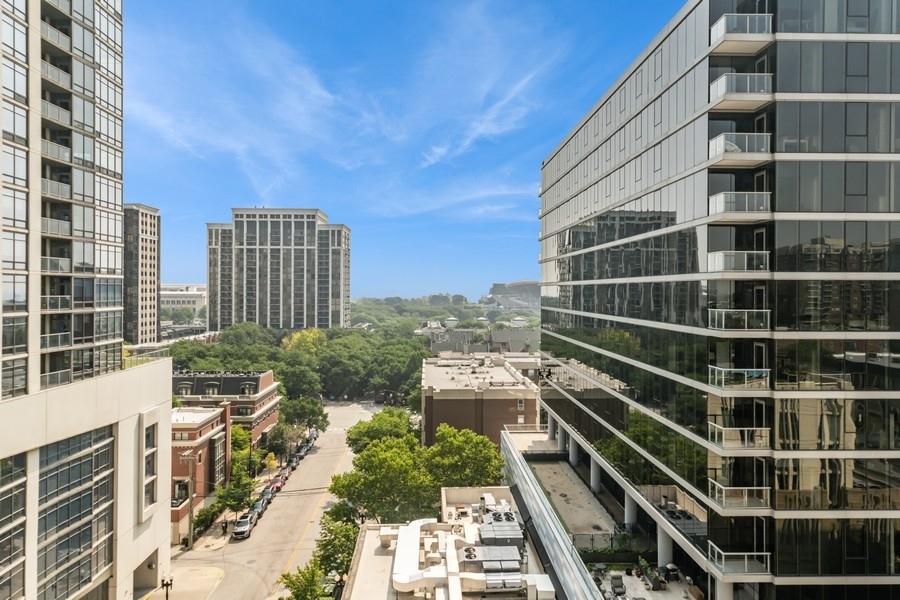 1400 S Michigan Avenue Unit: 1003