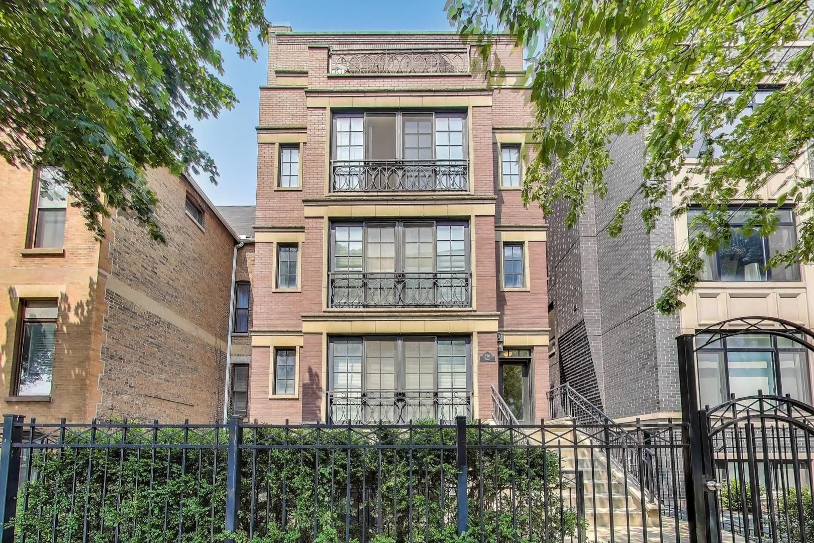920 W Barry Avenue Unit: 1