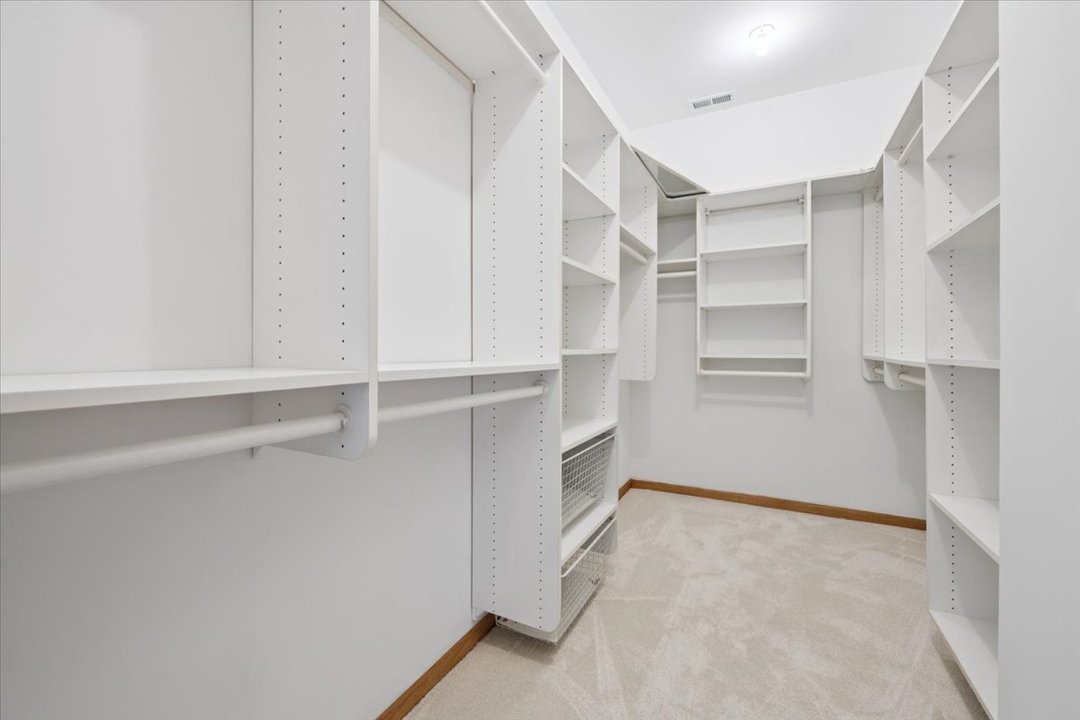 2855 N MILDRED Street Unit: 3N