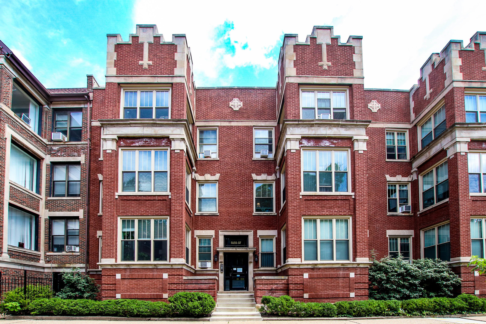 5137 S Ingleside Avenue Unit: 2
