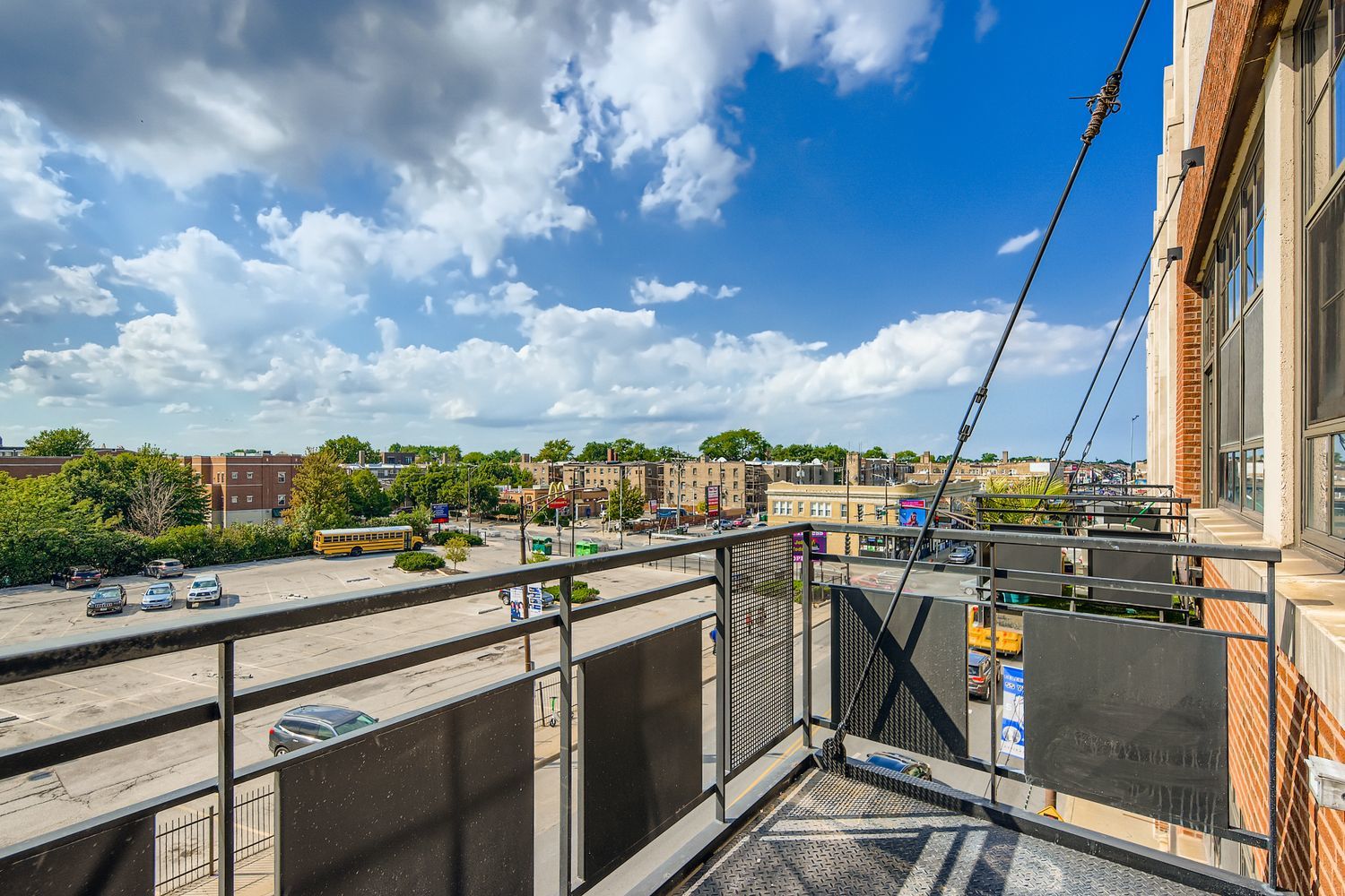 3963 W Belmont Avenue Unit: 336