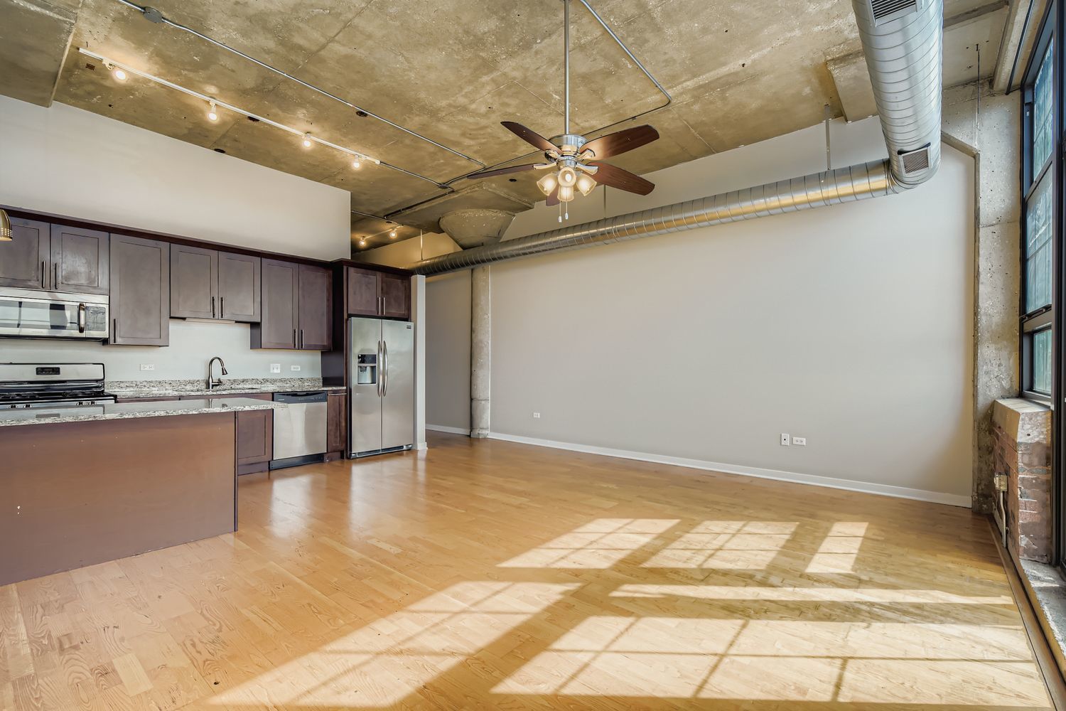 3963 W Belmont Avenue Unit: 336