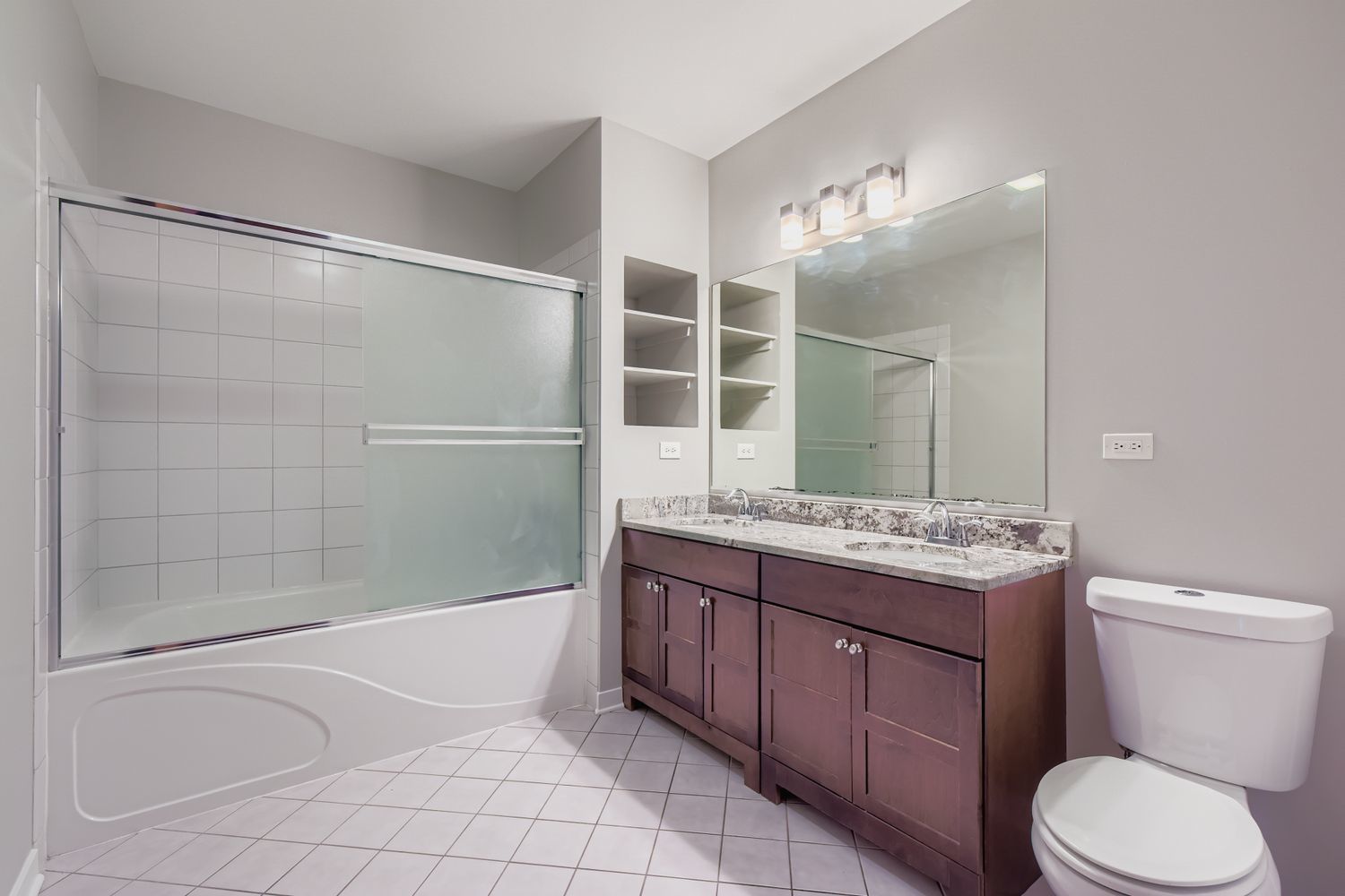 3963 W Belmont Avenue Unit: 336