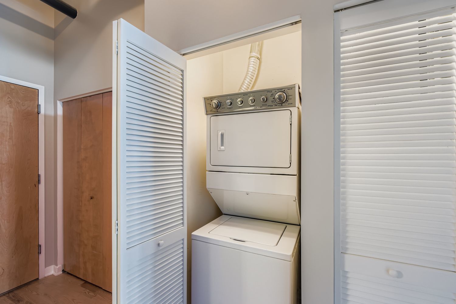 3963 W Belmont Avenue Unit: 336