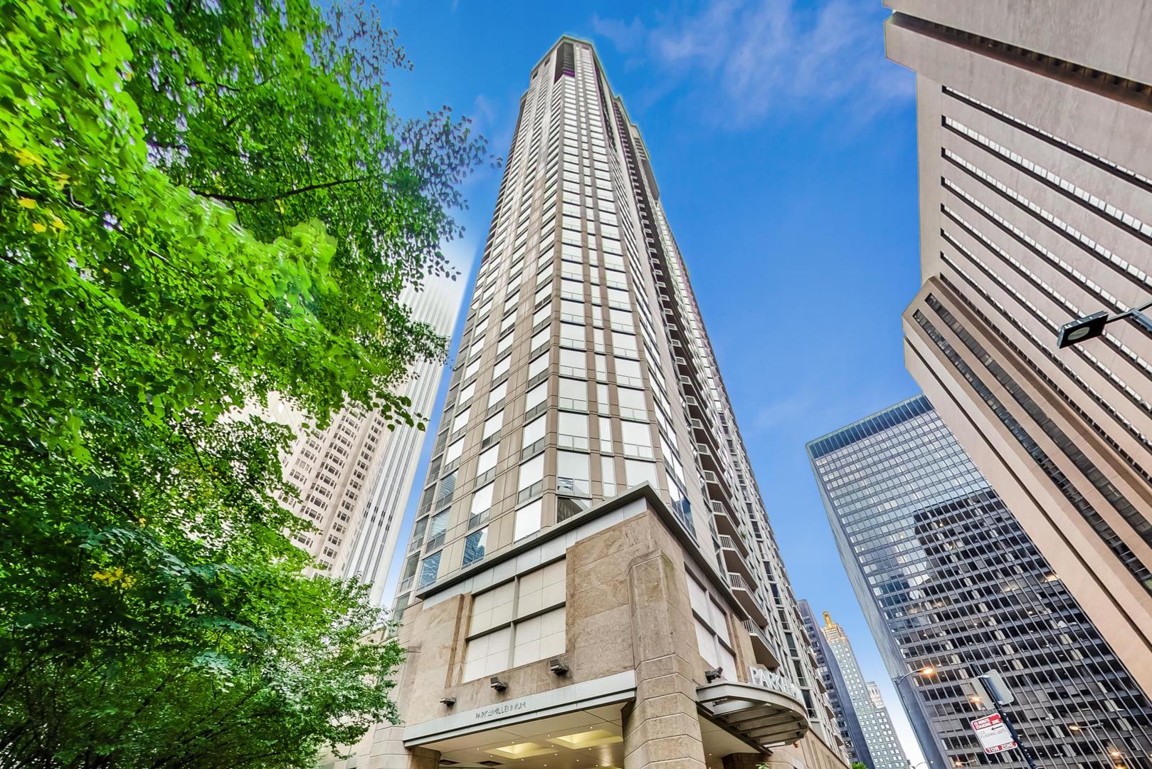 222 N Columbus Drive Unit: 3401