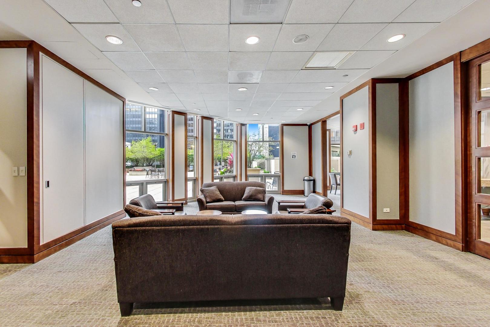 222 N Columbus Drive Unit: 3401