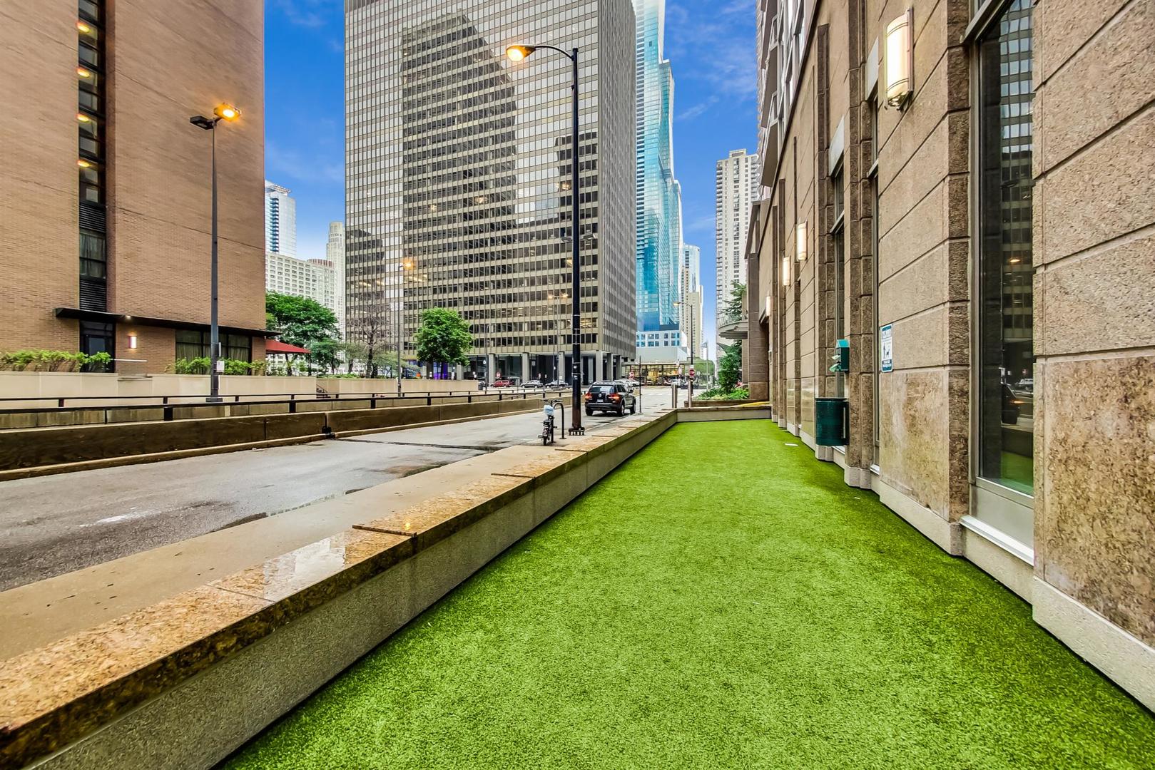 222 N Columbus Drive Unit: 3401