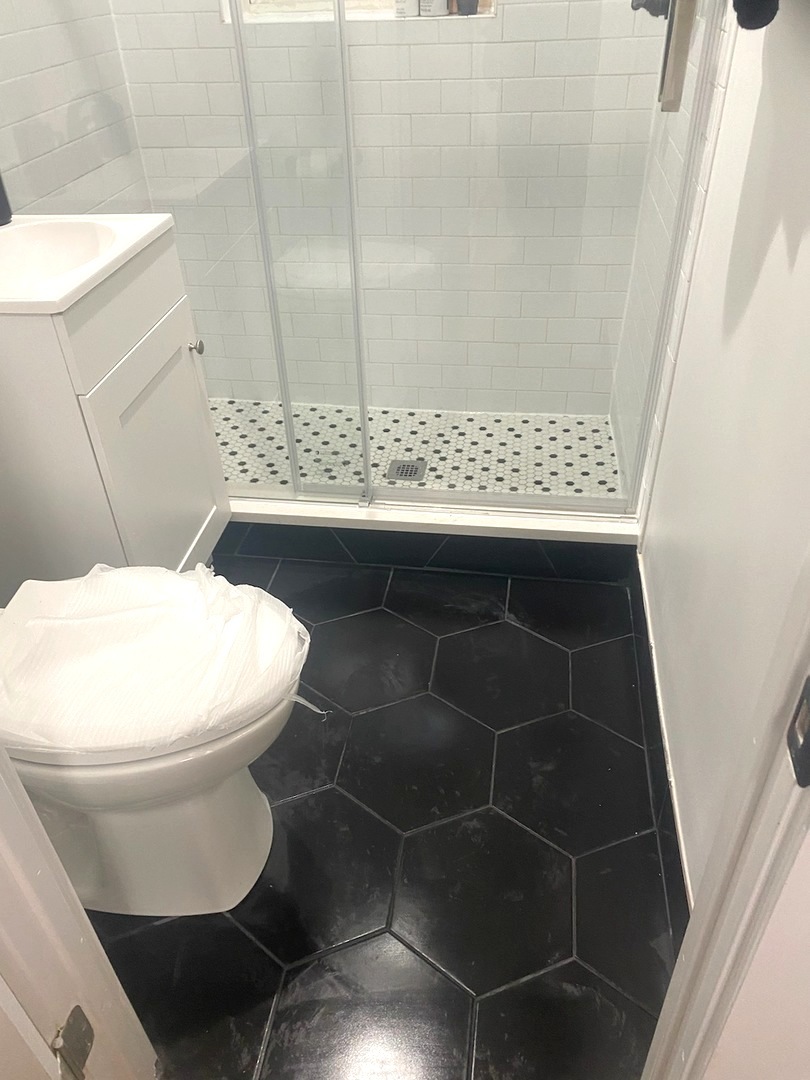 1070 W Thorndale Avenue Unit: 2M