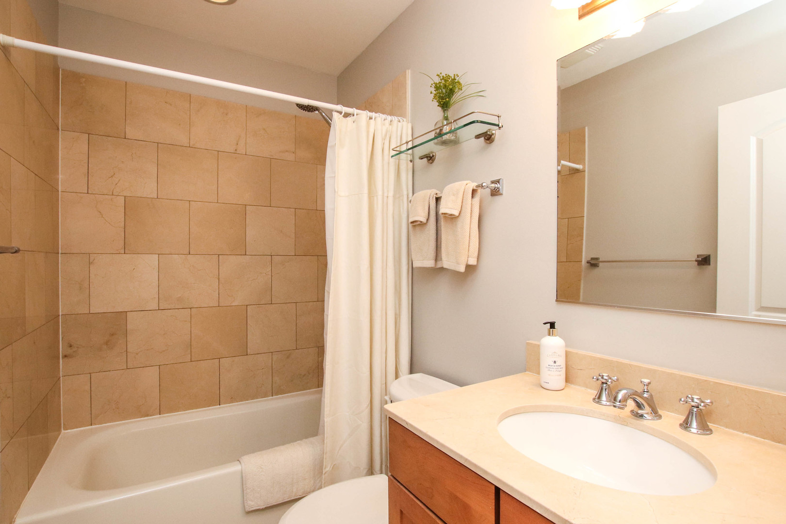 1709 N Crilly Court Unit: 2E