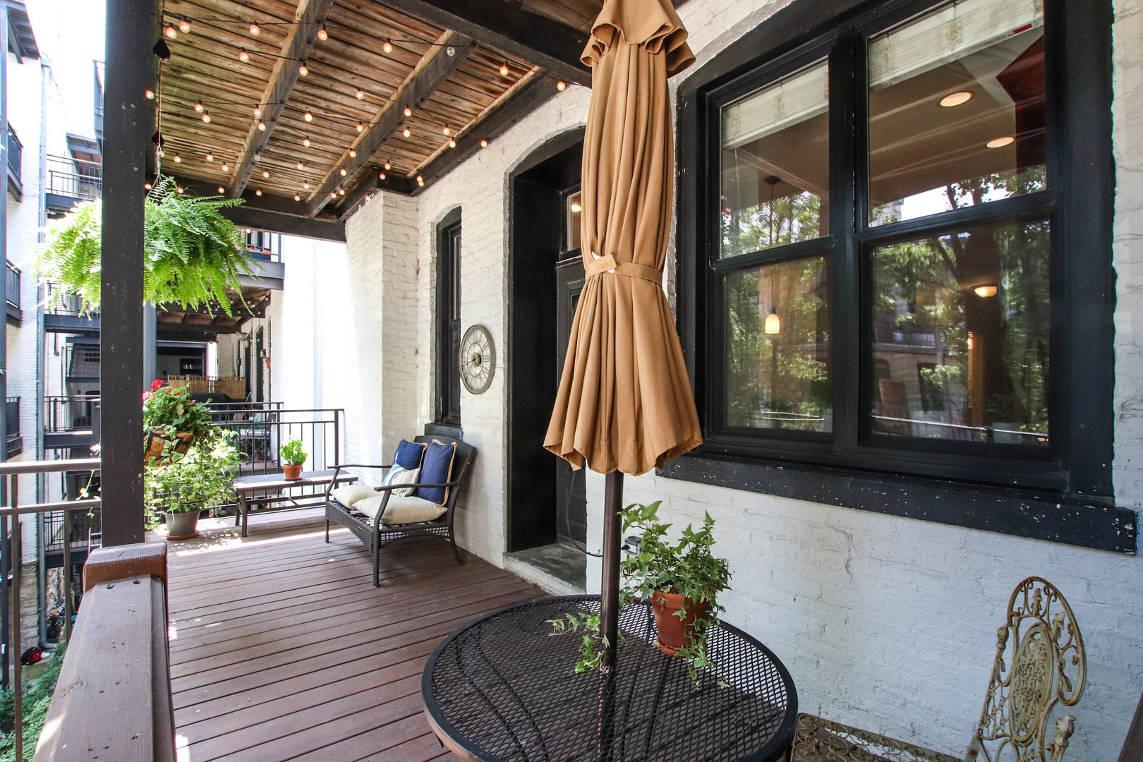 1709 N Crilly Court Unit: 2E