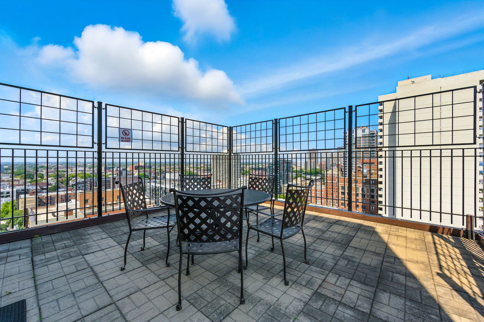 3110 N Sheridan Road Unit: 905