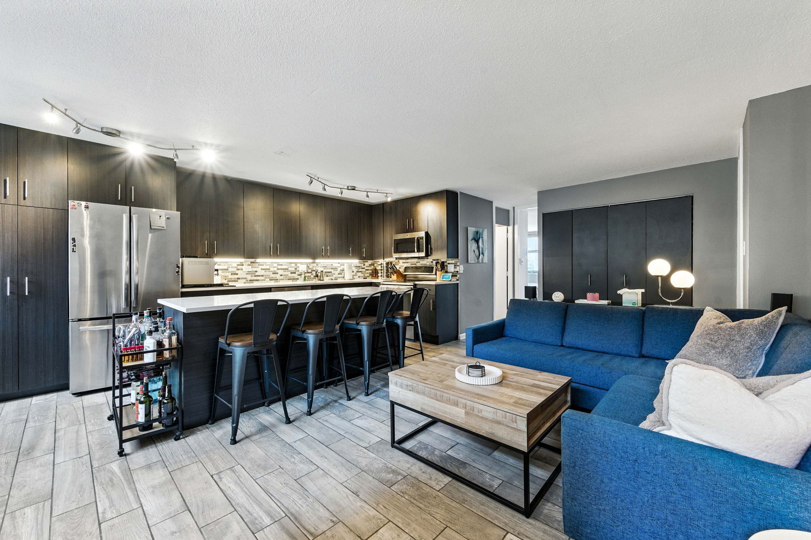 3110 N Sheridan Road Unit: 905