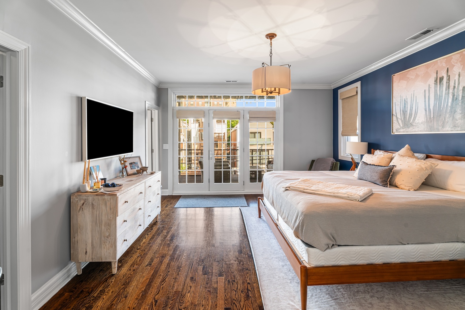 1363 N Mohawk Street Unit: 3