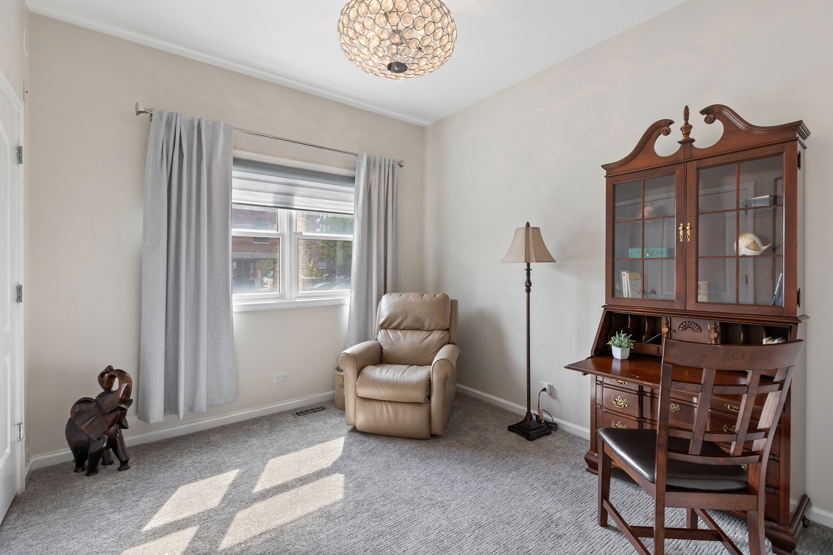 2729 N Sheffield Avenue Unit: 1S