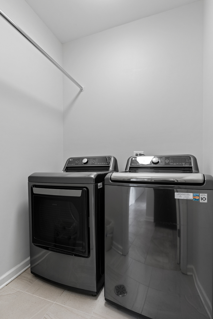 2729 N Sheffield Avenue Unit: 1S