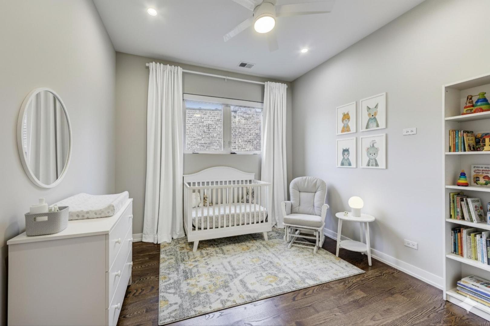 2040 N Kedzie Avenue Unit: 2N