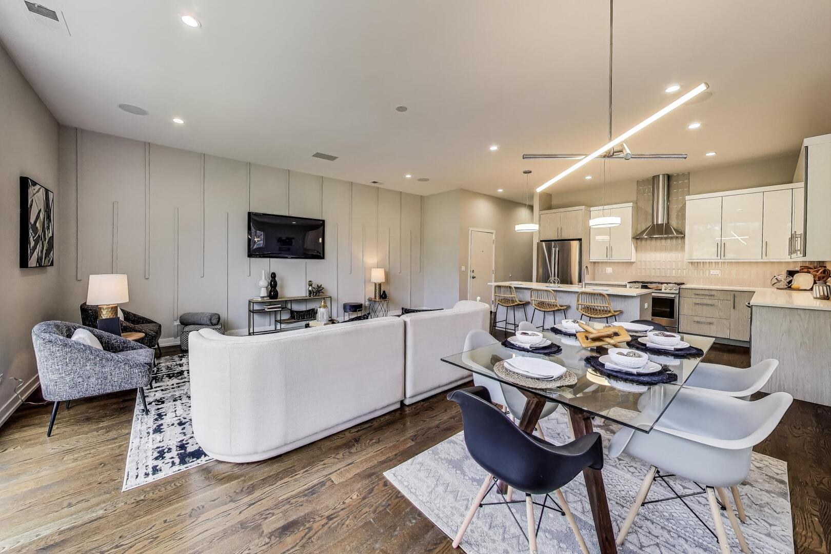 2040 N Kedzie Avenue Unit: 2N