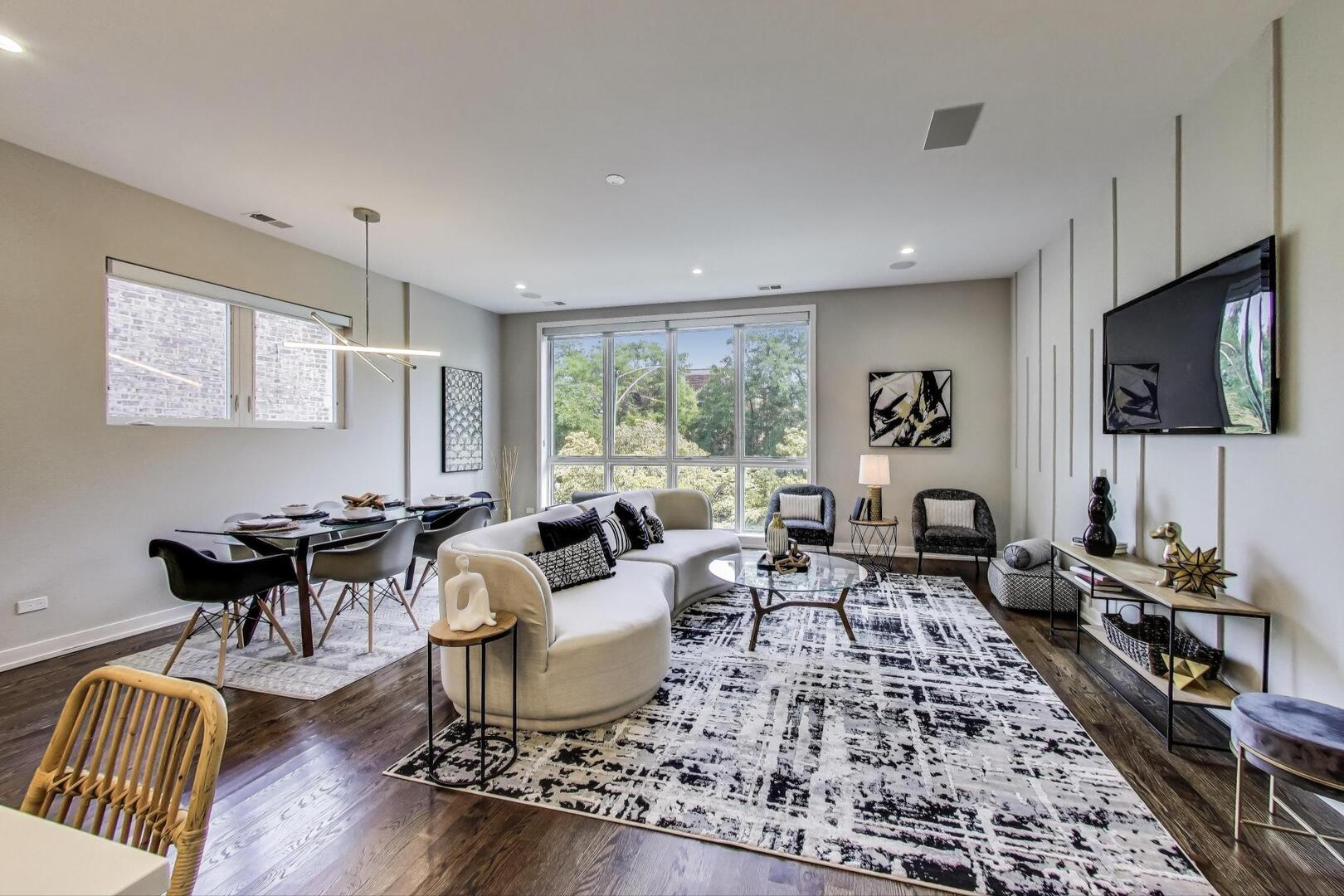 2040 N Kedzie Avenue Unit: 2N