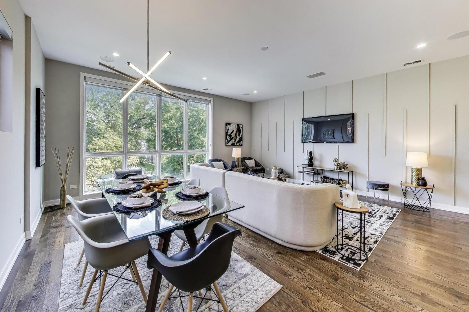 2040 N Kedzie Avenue Unit: 2N