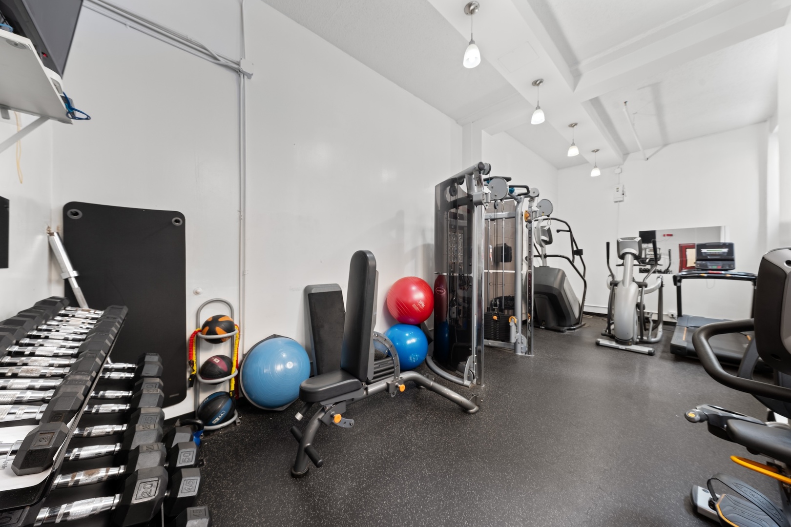 600 S Dearborn Street Unit: 1007