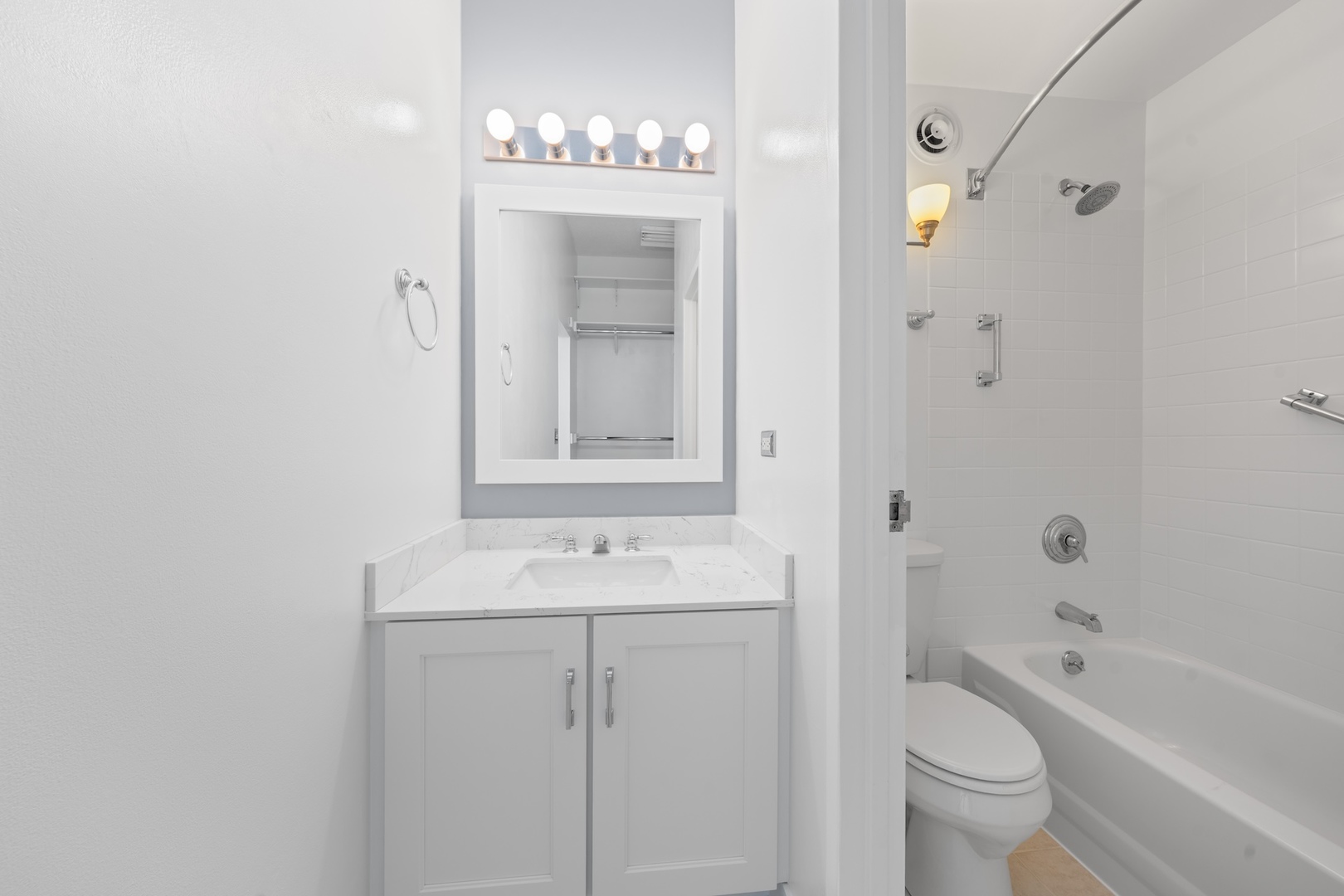 600 S Dearborn Street Unit: 1007