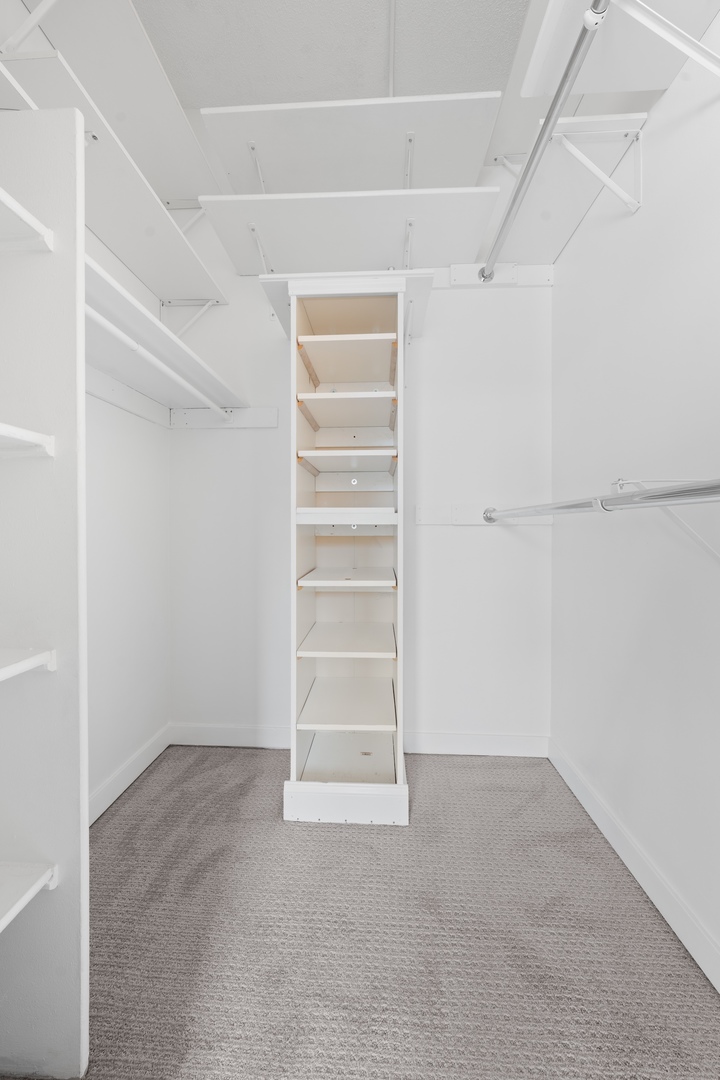 600 S Dearborn Street Unit: 1007
