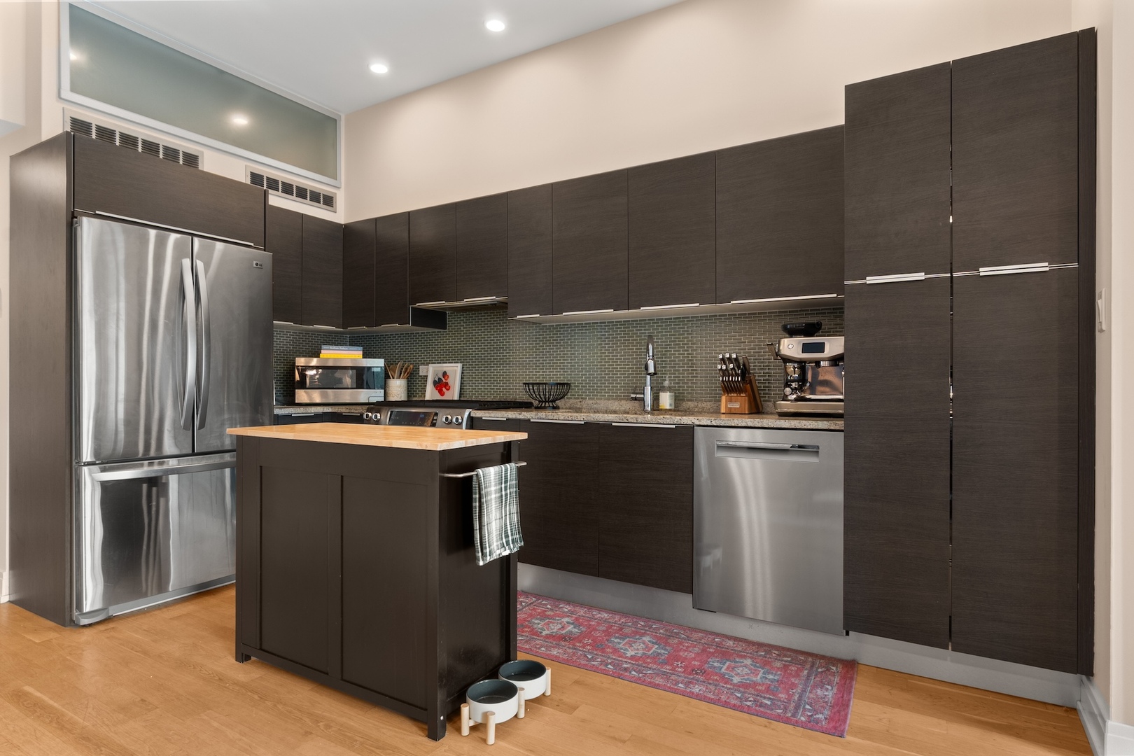 1118 N WOLCOTT Avenue Unit: 2W