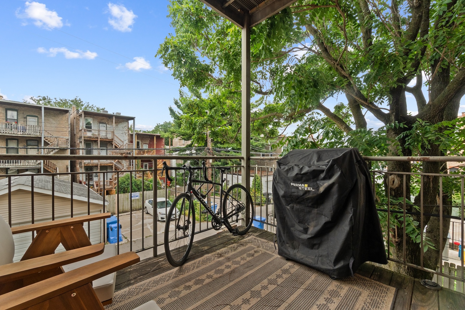 1118 N WOLCOTT Avenue Unit: 2W