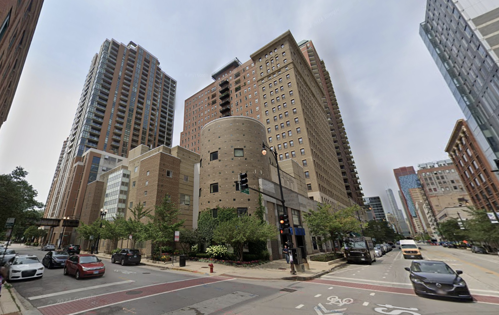 40 E 9th Street Unit: 815