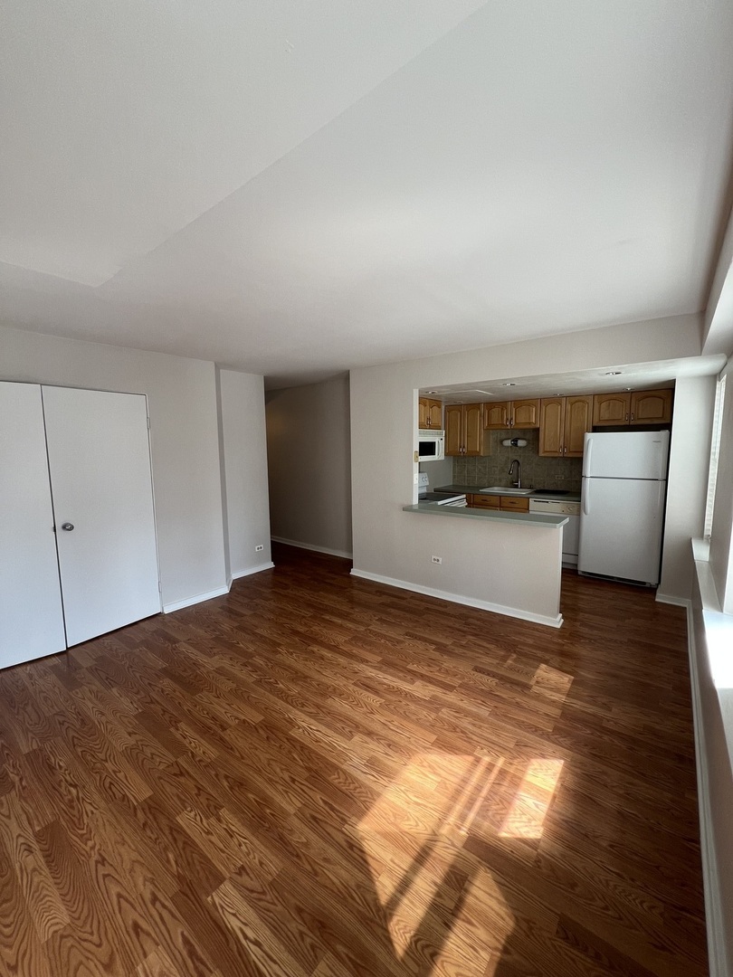 40 E 9th Street Unit: 815
