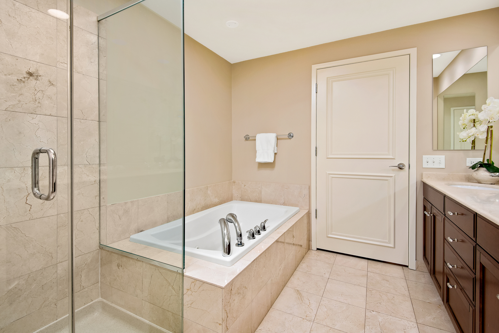 600 N Lake Shore Drive Unit: 3605