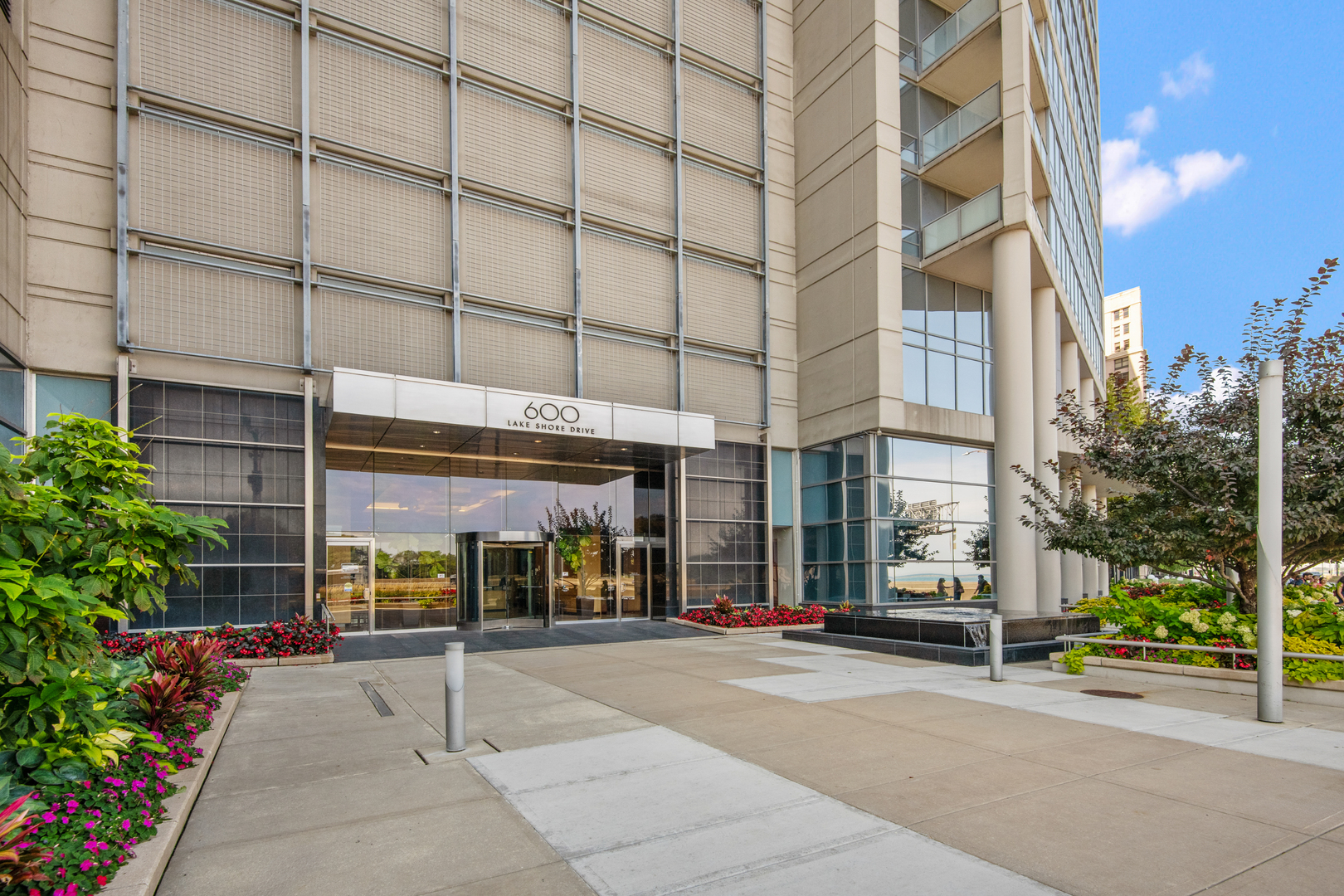 600 N Lake Shore Drive Unit: 3605