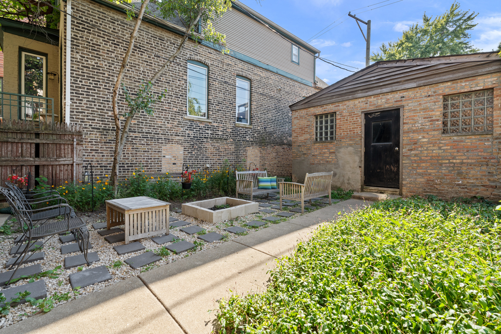 1312 N LEAVITT Street Unit: 1