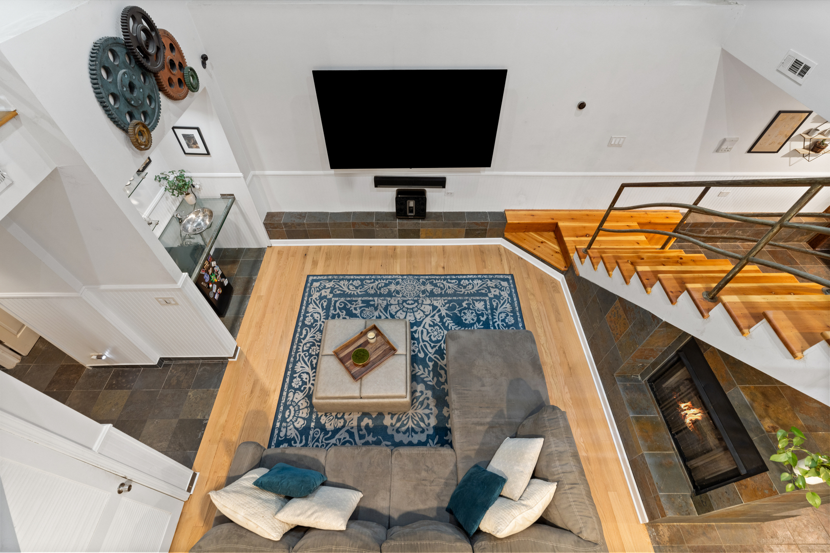 1312 N LEAVITT Street Unit: 1