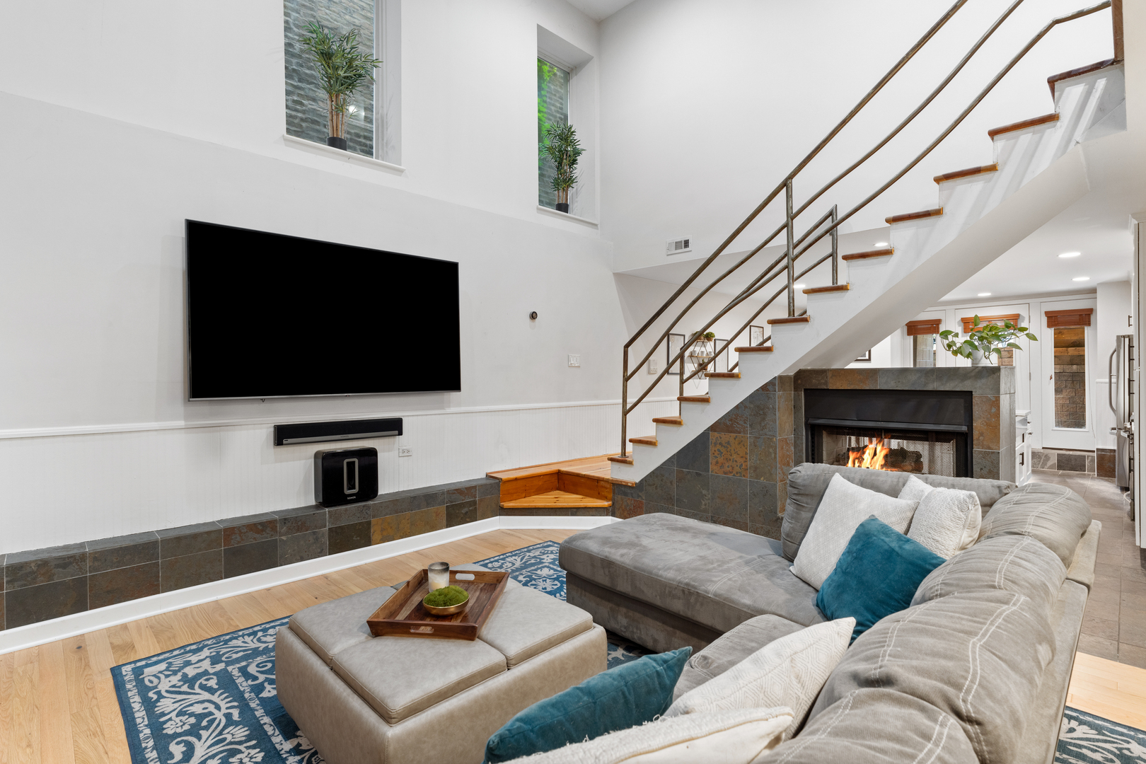 1312 N LEAVITT Street Unit: 1